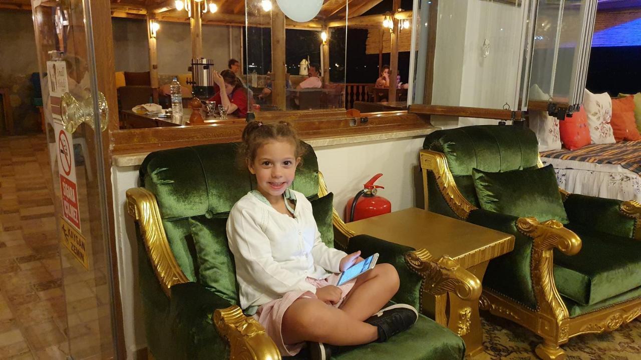 Assos Nazan Motel Restoran Beach Sokakagzi Luaran gambar