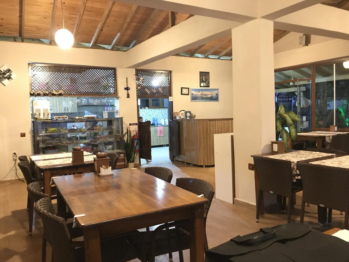 Assos Nazan Motel Restoran Beach Sokakagzi Luaran gambar